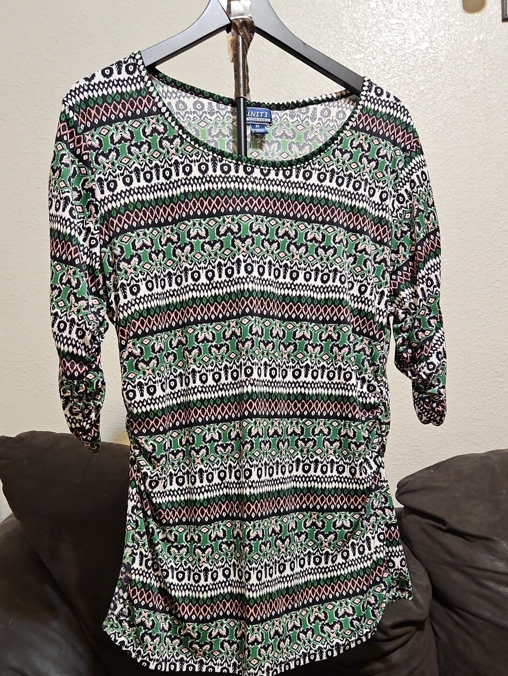 Uniti Casual Green Black & White Patterned Scoop Neck Tunic